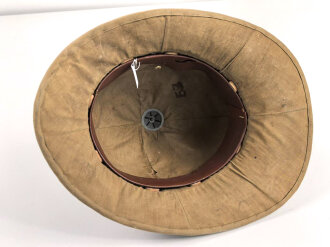 Italien, Tropenhelm Modell 1940. Die Lüftungssiebe fehlen, ungereinigtes Stück