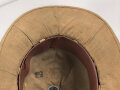 Italien, Tropenhelm Modell 1940. Die Lüftungssiebe fehlen, ungereinigtes Stück