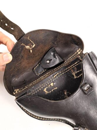 1.Weltkrieg,  Koffertasche zur Pistole P08. Dunkelbraunes Leder, die Stempelung im Deckel entfernt