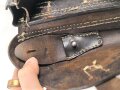 1.Weltkrieg,  Koffertasche zur Pistole P08. Dunkelbraunes Leder, die Stempelung im Deckel entfernt