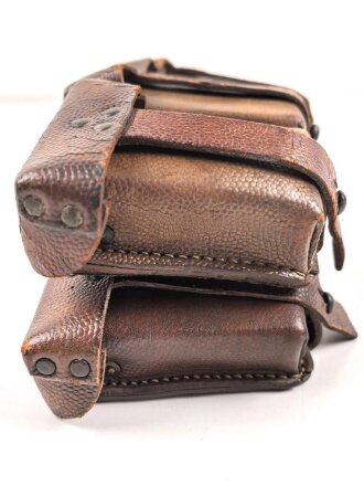 1. Weltkrieg, Paar Patronentasche für Berittene, getragene Stücke, datiert 1914, Kammerstücke Ulanen Regiment 7