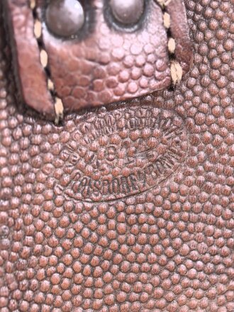 1. Weltkrieg, Paar Patronentasche für Berittene, getragene Stücke, datiert 1914, Kammerstücke Ulanen Regiment 7