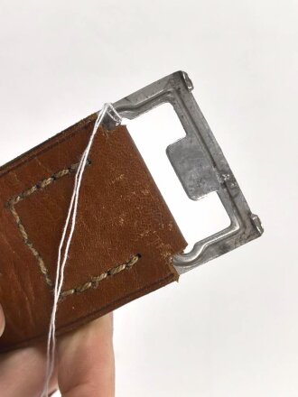 Koppelriemen III.Reich, ungeschwärzt, Gesamtlänge 89cm. Leichtmetallgegenhalt, so für Rot Kreuz und Polizei verausgabt.