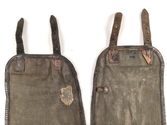 Paar frühe Gamaschen für Angehörige des Heeres. Ungereinigt