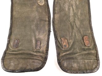 Paar frühe Gamaschen für Angehörige des Heeres. Ungereinigt