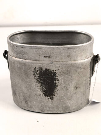 Unterteil für ein Kochgeschirr der Wehrmacht. Originallack,AEMA39