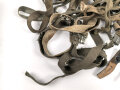 Konvolut Riemen für Gasmasken und Behälter der Wehrmacht. Alles mehr oder weniger defekt