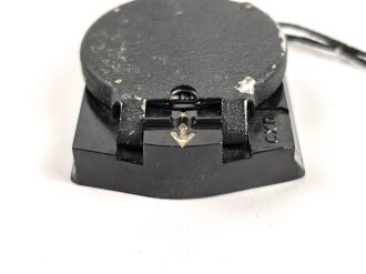 Kompass Wehrmacht aus schwarzer Preßmasse , Hersteller" cxn" .Gebraucht