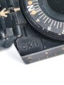 Kompass Wehrmacht aus schwarzer Preßmasse , Hersteller" cxn" .Gebraucht