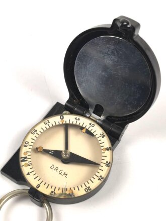 Kompass Wehrmacht aus schwarzer Preßmasse , Hersteller" Busch Rathenow" .Gebraucht