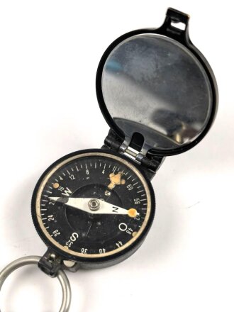 Kompass Wehrmacht aus lackiertem Messingblech, Hersteller...