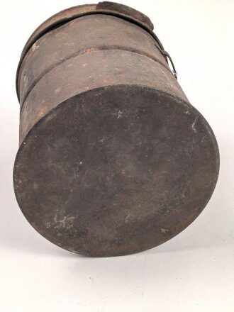 1. Weltkrieg, Bereitschaftsbüchse für eine Gasmaske, Innen ausgeräumt und als Behälter für Malerwerkzeug ? gebraucht