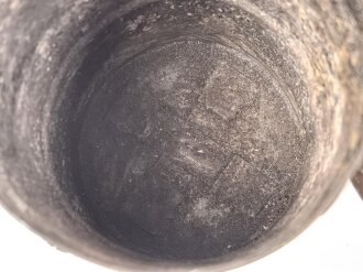 1. Weltkrieg, Bereitschaftsbüchse für eine Gasmaske, Innen ausgeräumt und als Behälter für Malerwerkzeug ? gebraucht