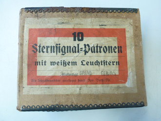 Pappkasten für "10 Sternsignal-Patronen mit weißem Leuchtstern" datiert 1905, als Kriegsbrauchbar anerkannt