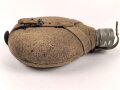 1.Weltkrieg, Feldflasche Modell 1910. Ungewöhnliche Ausführung, Schraubdeckel sitzt fest, Riemen abgerissen