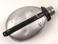 1.Weltkrieg Feldflasche . Bezug fehlt, der Schraubdeckel datiert 1908