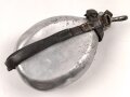 1.Weltkrieg Feldflasche . Bezug fehlt, der Schraubdeckel datiert 1908