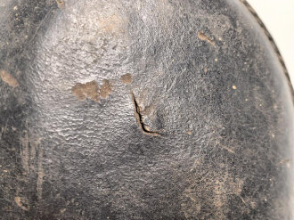 Mit Leder bezogene Feldflasche aus Glas, Alter und Herkunft unbekannt