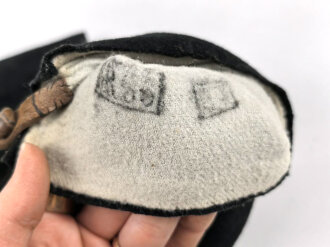 Paar schwarze Winterhandschuhe, höchstwahrscheinlich aus der Zeit des 1. Weltkrieg, Kammergestempelt