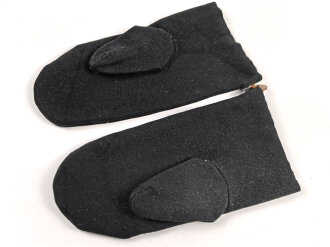Paar schwarze Winterhandschuhe, höchstwahrscheinlich aus der Zeit des 1. Weltkrieg, Kammergestempelt