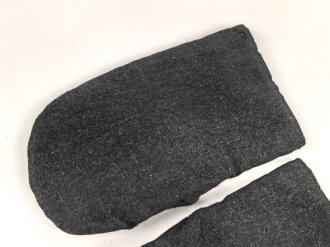 Paar schwarze Winterhandschuhe, höchstwahrscheinlich aus der Zeit des 1. Weltkrieg, keinerlei Stempelung