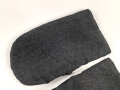 Paar schwarze Winterhandschuhe, höchstwahrscheinlich aus der Zeit des 1. Weltkrieg, keinerlei Stempelung