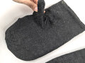 Paar schwarze Winterhandschuhe, höchstwahrscheinlich aus der Zeit des 1. Weltkrieg, keinerlei Stempelung