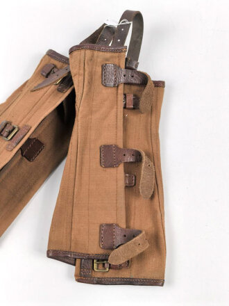 Kaiserliche Marine, Paar Gamaschen, Kammerstücke des Bekleidungsamtes Kiel, datiert 1914. getragenes Paar