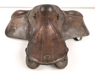 Armeesattel ohne erkennbare Stempelung, Ungereinigtes Stück