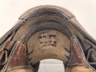 Armeesattel ohne erkennbare Stempelung, Ungereinigtes Stück