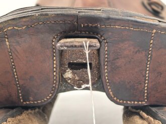 Armeesattel ohne erkennbare Stempelung, Ungereinigtes...