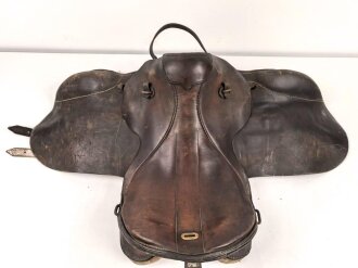 Armeesattel ohne erkennbare Stempelung, Ungereinigtes Stück