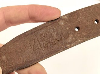 Tschechoslowakei, Paar Steigbügelriemen datiert 1936. Leder angetrocknet, nicht gereinigt