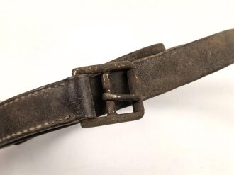 Steigbügelriemen ohne sichtbare Stempelung. Ungereinigt, Gesamtlänge 170cm