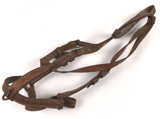 Stallhalfter Wehrmacht, datiert 1942. Ungereinigt, Leder zum Teil trocken
