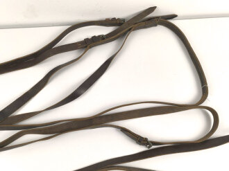 Wehrmacht, Lederriemen für Kavallerie oder bespannte Artillerie. Datiert 1943. Breite 2,5cm, Gesamtlänge  etwa 940cm