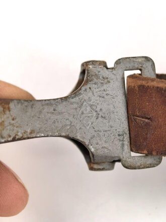 Ersatzteil für eine Packtasche der Wehrmacht. Ungereinigt, Leder angetrocknet