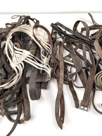 Großes Konvolut Lederriemen / Lederzeug, meist Kavallerie. Alles mehr oder weniger defekt. Insgesamt 13 Kilo
