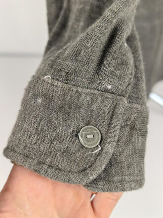 Diensthemd für Mannschaften des Heeres. Mausgraue Ausführung, getragenes Stück