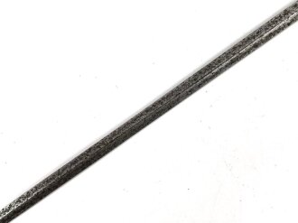 Klinge für eine Blankwaffe, Länge 68cm, Gesamtlänge 80cm,  Breite 19,4mm. Alter und Herkunft unbekannt.