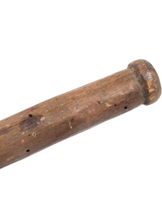 Klinge für eine Blankwaffe, Länge 73cm, Gesamtlänge 85cm,  Breite 17,7mm. Alter und Herkunft unbekannt.