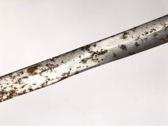 Klinge für eine Blankwaffe, Länge 86cm, Gesamtlänge 104cm,  Breite 17,6mm. Alter und Herkunft unbekannt., Markiert "WEDiMittel"