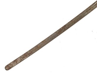 Klinge für eine Blankwaffe, Länge 86cm, Gesamtlänge 102,5cm,  Breite 19mm. Alter und Herkunft unbekannt.