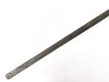 Klinge für eine Blankwaffe, Länge 86,5cm, Gesamtlänge 104,5cm,  Breite 16,1mm. Alter und Herkunft unbekannt.
