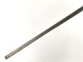 Klinge für eine Blankwaffe, Länge 86cm, Gesamtlänge 102cm,  Breite 16mm. Alter und Herkunft unbekannt.