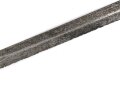 Klinge für eine Blankwaffe, Länge 86cm, Gesamtlänge 103cm,  Breite 20,5mm. Alter und Herkunft unbekannt.