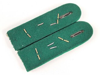 Heer, Paar Schulterstücke für einen Offizier der Heeresverwaltung, Nebenfarbe Jägergrün