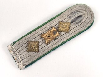 Heer, einzelnes Schulterstück für einen Beamten der Heeresverwaltung, Nebenfarbe Jägergrün