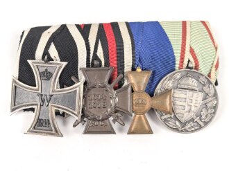 Ordenschnalle eines tapferen Frontkämpfers im 1. Weltkrieg.. Eisernes Kreuz 2. Klasse 1914 / Ehrenkreuz für Frontkämpfer , Pruessen Dienstauszeichnung, Ungarn Kriegserinnerungsmedaille.  Qualitätvolle Spange von Sedlatzek Berlin