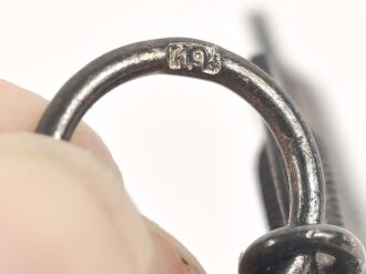 Eisernes Kreuz 2. Klasse 1939 mit Hersteller " 19 " im Bandring für " E.Ferdinand Wiedmann, Frankfurt a. Main ",Seltener Hersteller, Hakenkreuz mit voller Schwärzung